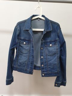 (Category: ) located in . Submitted by diwardrobe (Listing ID 1033190387, Image 1). Description: .