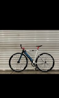 (Category: ) located in . Submitted by jzcycles (Listing ID 1033358224, Image 1). Description: .