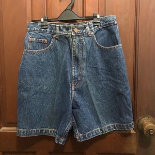 (Category: ) located in . Submitted by declutter.gia (Listing ID 1033351597, Image 1). Description: .