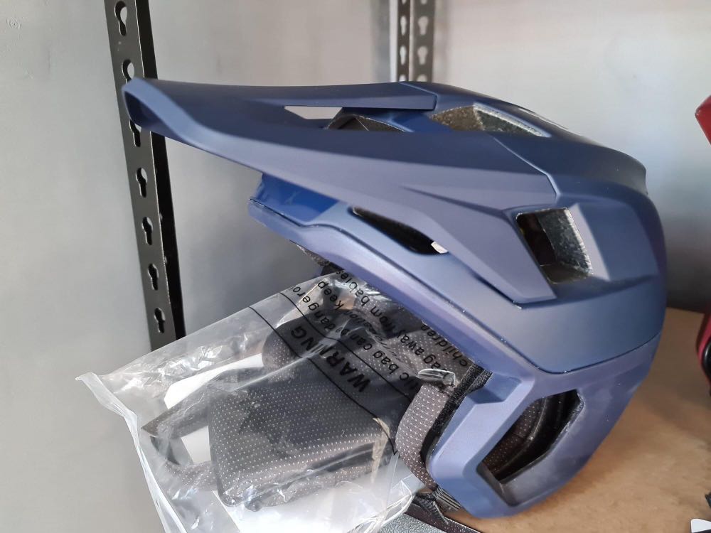 Fox racing dropframe hotsell pro mtb helmet ss20