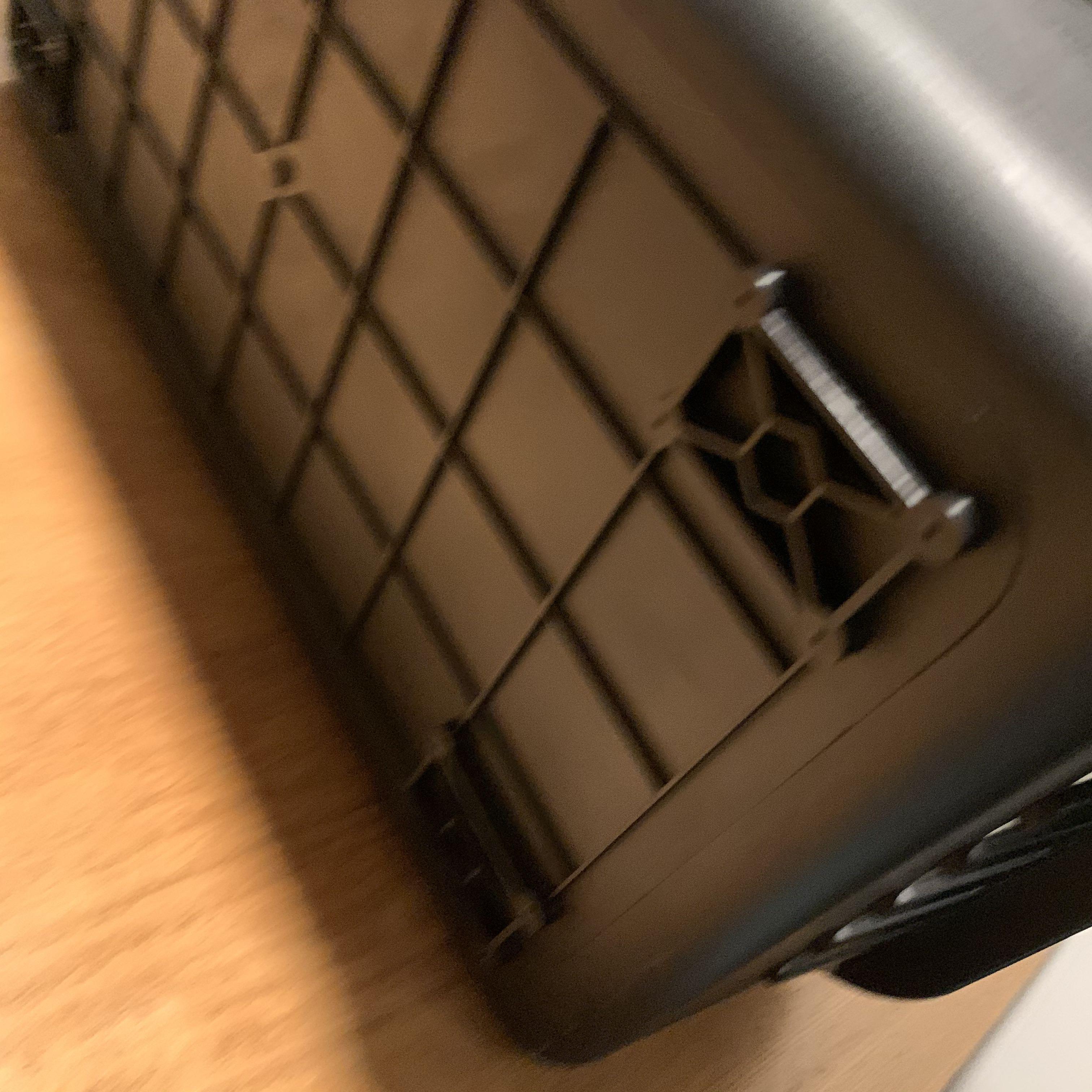 Medium 66X47x46cm IATA Dog Shipping Crate Cat Shipping Crate IATA approved carrier with food