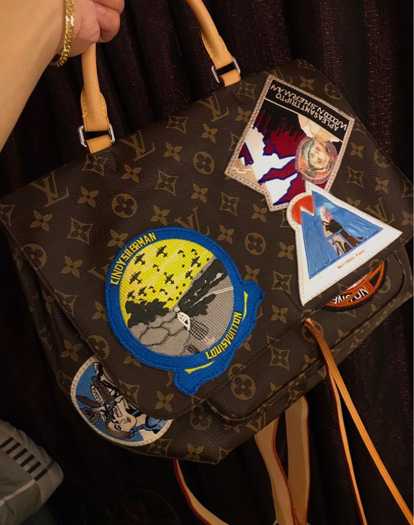 Louis Vuitton Monogram Cindy Sherman Camera Messenger Bag - Brown Crossbody  Bags, Handbags - LOU788678