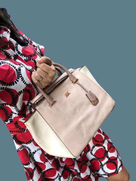 Michael kors bag pink and cream 2025