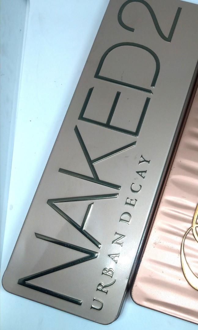 Naked 2 Palette Authentic (Category: Makeup) located in Quezon City. Submitted by curatedbygel (Listing ID 1033211310, Image 2). Description: What you see is what you get. Case is in a good condition. Pans detached from palette already, perfect for magnetic palette users (it took 2 hours!) No brush Buy preloved at your own risk and manage expectations. Negotiable..