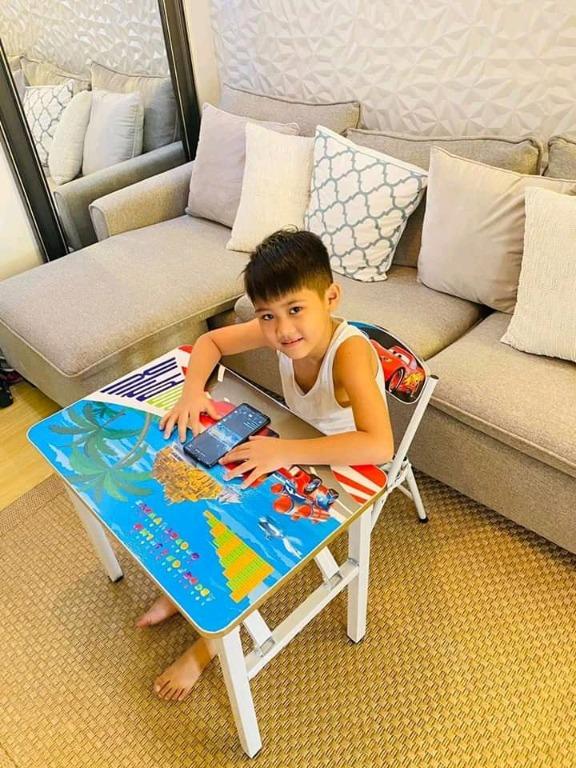 youth table and chair set