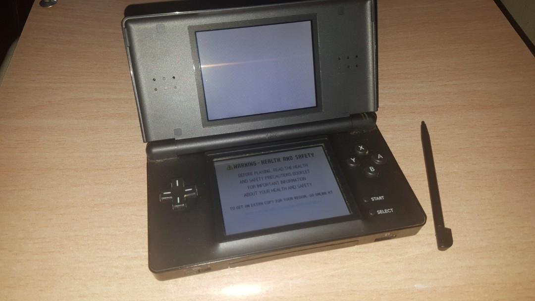 Nintendo Ds Lite Video Gaming Video Game Consoles On Carousell