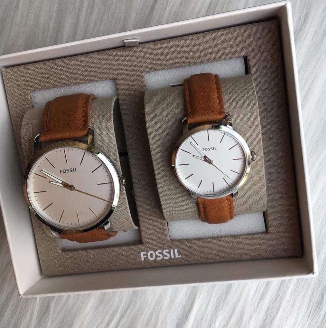 Original fossil couple watch leather, Women's Fashion, Watches &  Accessories, Watches on Carousell