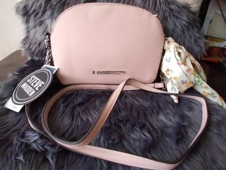 steve madden light pink wallet