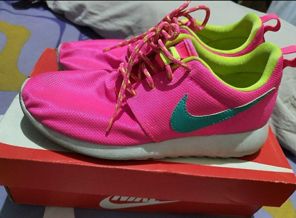 nike rubber shoes pink