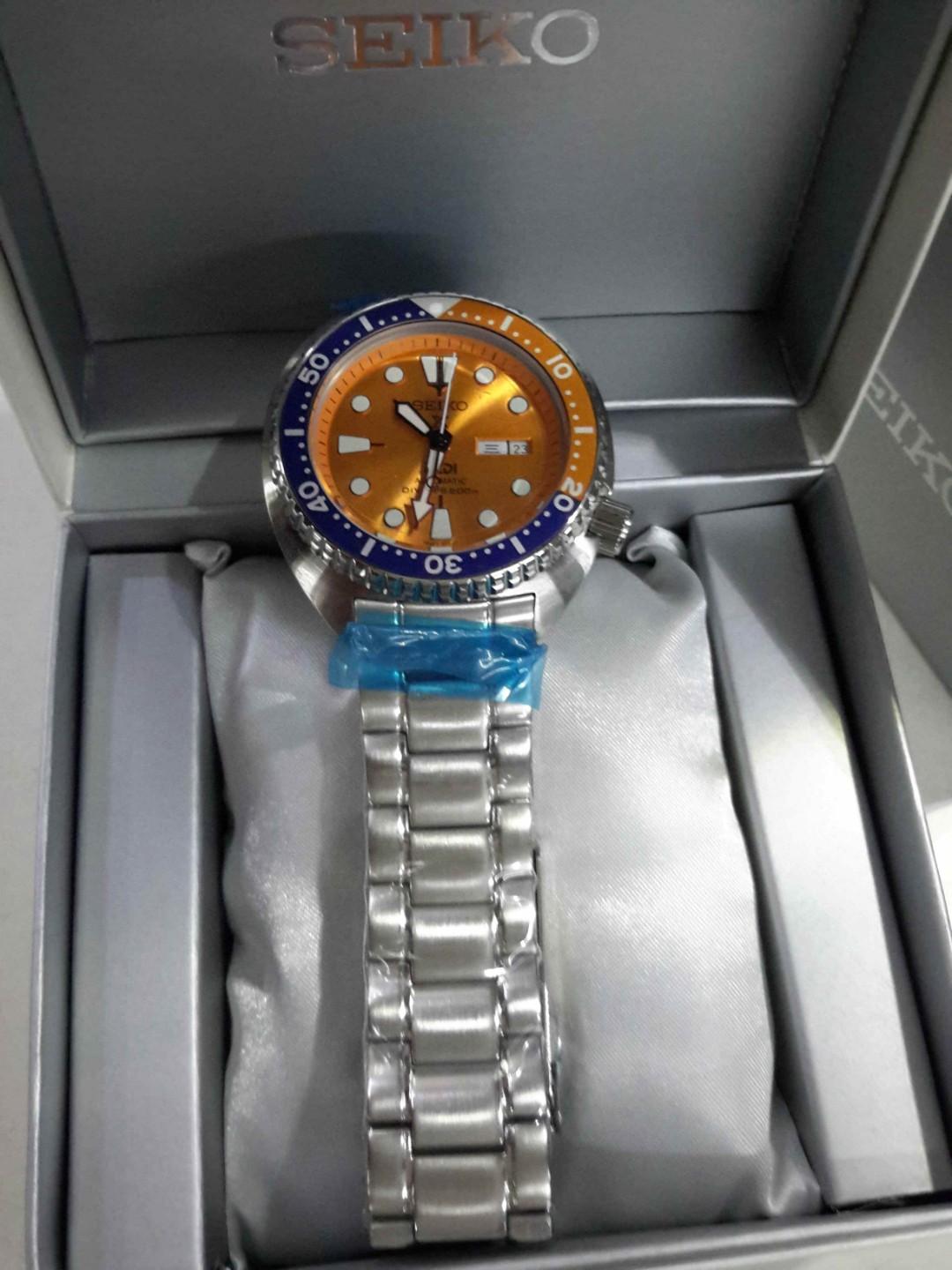 Seiko Prospex Turtle Diver's 200m Automatic 44mm Orange Dial (Category: Men's Watches) located in Pasay City. Submitted by emms33 (Listing ID 1033243742, Image 3). Description: Rush Sale Price Negotiable Gender: Men's Case Size: 44 mm Model: Seiko Diver's Water Resistance: 200 Metres / 20 ATM Watch Shape: Round Number of Jewels: 21 Jewels Case Material: Stainless Steel Strap Material: Stainless Steel Strap Type: Two-Piece Strap Country/Region of 