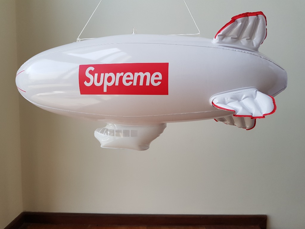 Supreme Inflatable Blimp シュプリーム飛行船 風船 | Supreme