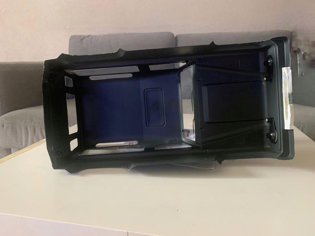 Tamiya RC car Land Rover body shell only 1/10, Everything Else on Carousell