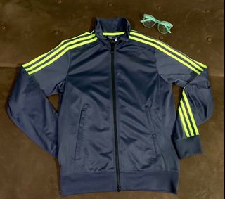 (Category: ) located in . Submitted by bidhthrift (Listing ID 1033343907, Image 1). Description: .