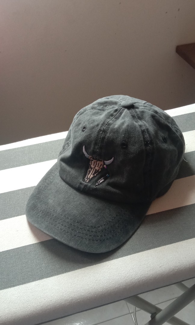 Travis Scott Rodeo Hat Not Original Men s Fashion Watches