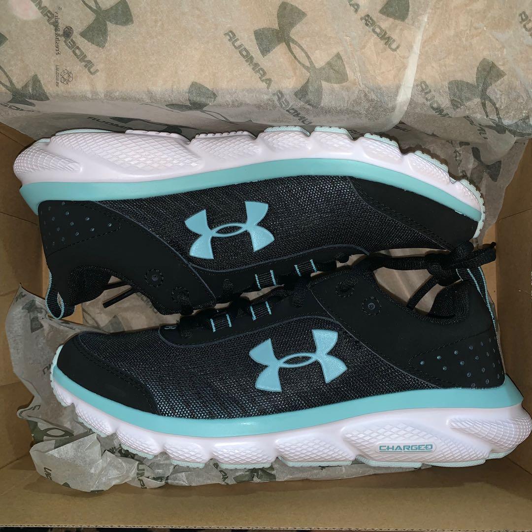 Under Armour Running Shoes, Sports 