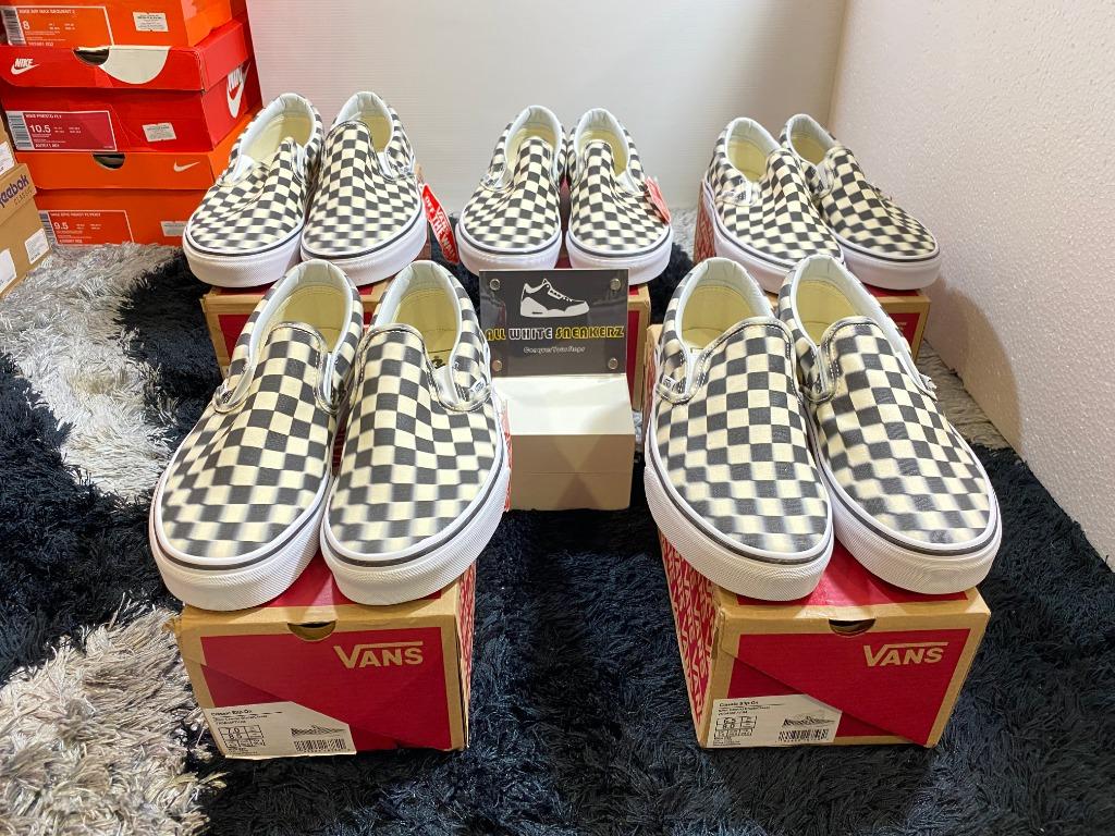 Vans classic slip on sale on blur check