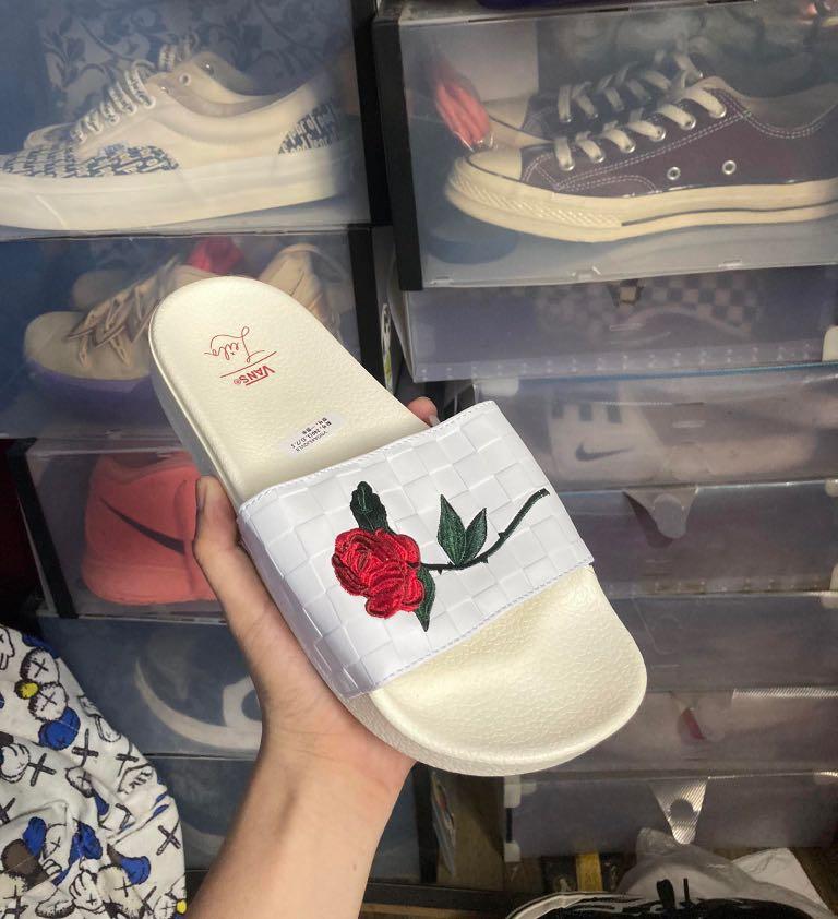 vans leila slides