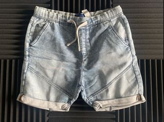 (Category: ) located in . Submitted by tavoshop (Listing ID 1027311087, Image 1). Description: .