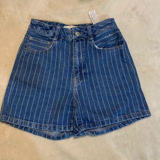 Zara Stripe Short Jeans