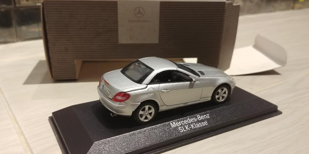 1/43 Minichamps Mercedes Benz SLK (R171) Roadster diecast (dealer version)