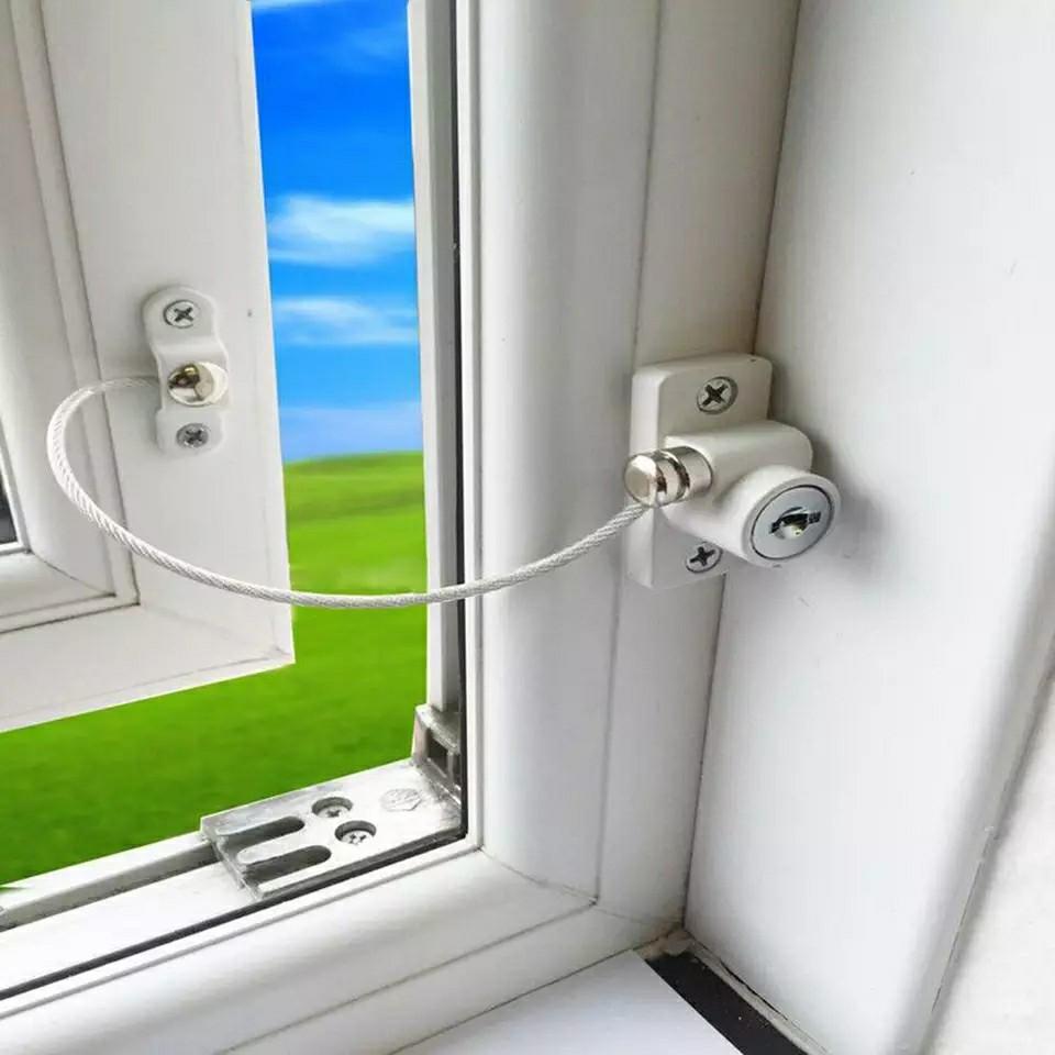 Childproof catch on sale