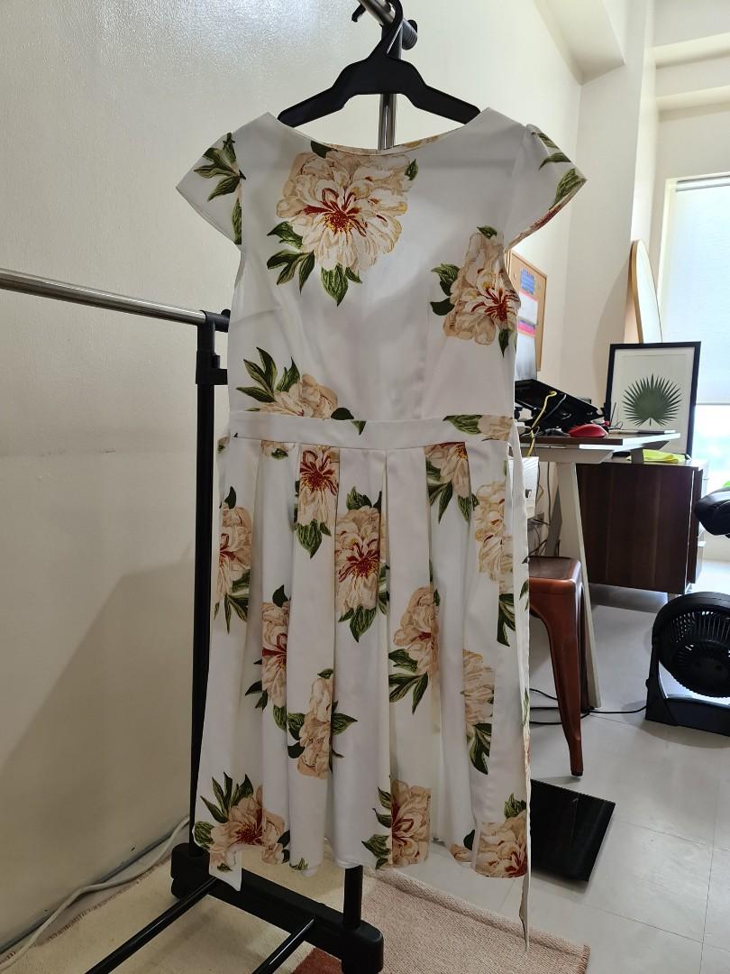 Dorothy Perkins Sunny Dress (Category: Dresses) located in Manila. Submitted by beckyyyyyyyyyyyyyyyy (Listing ID 1033423829, Image 1). Description: .