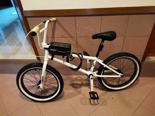 (Category: ) located in . Submitted by jeff_lim (Listing ID 1033502394, Image 1). Description: .