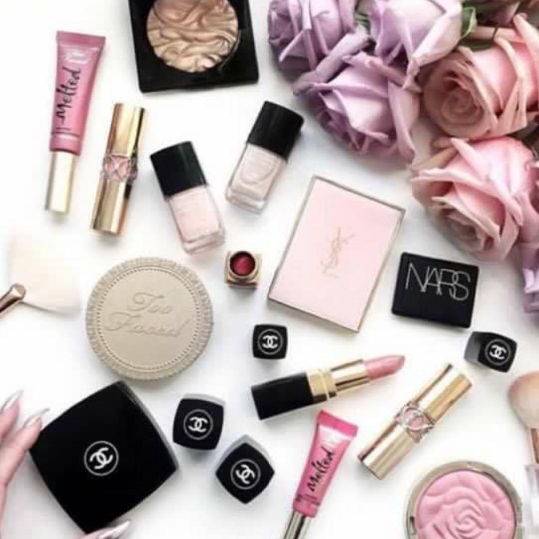 Highly Raved Makeup Beauty Grab Bag - Makeup Delivery Highly Raved Makeup Beauty Grab Bag - Makeup Delivery