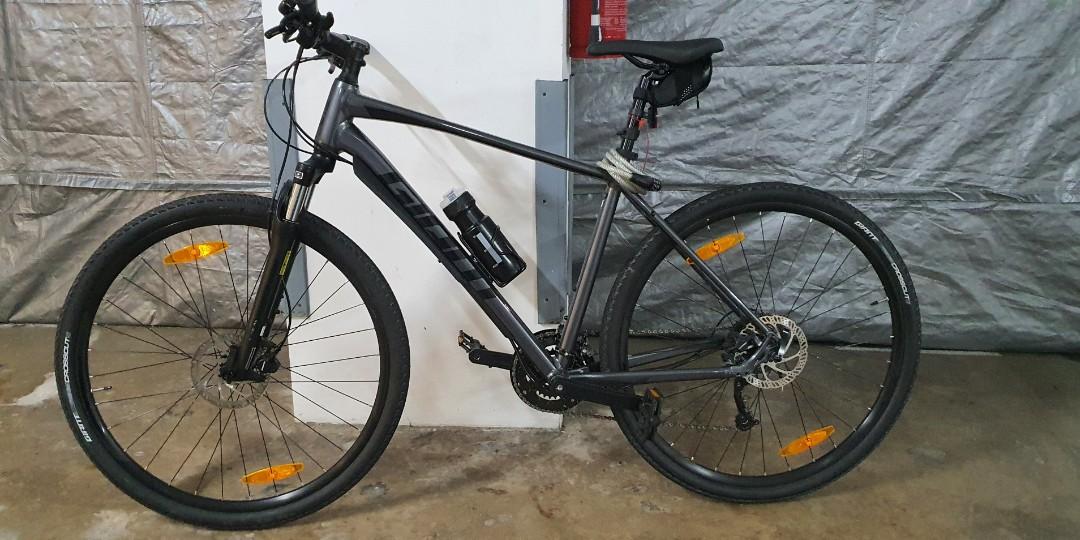 Giant Hybrid Bike Roam 2 Disc, Sports 