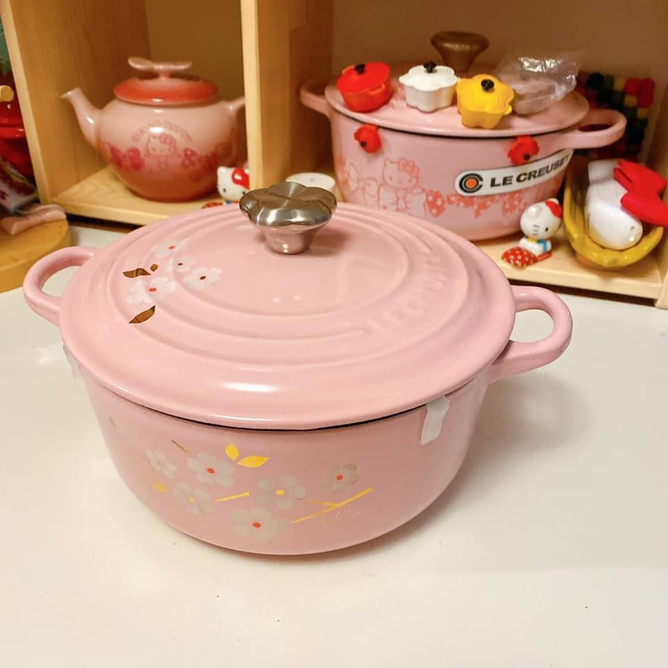 le creuset sakura pot 100% brand new, Furniture & Living, Kitchenware & Tableware, Cookware & Accessories on Carousell