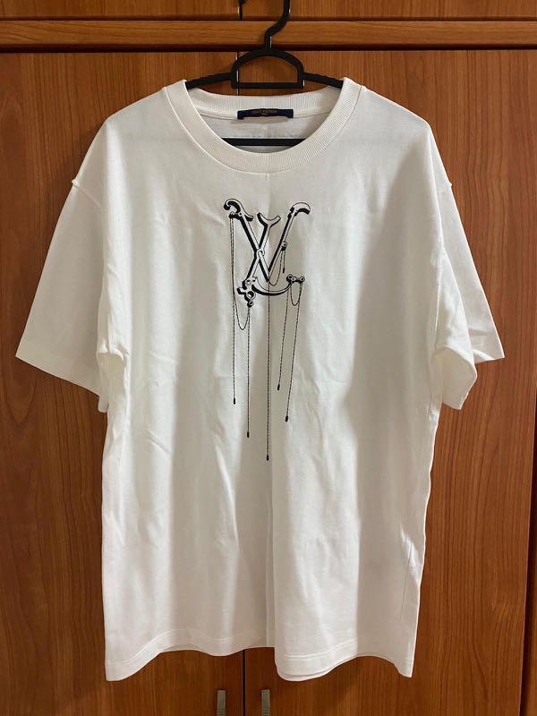 Louis Vuitton Pendant Embroidery T-Shirt, Luxury, Apparel on Carousell