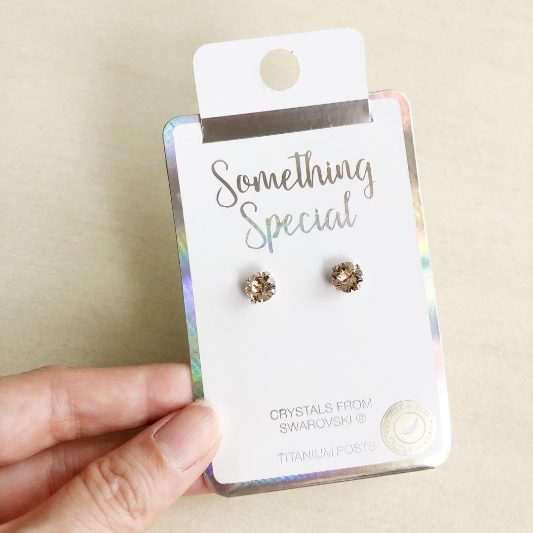 Lovisa swarovski outlet crystal earrings