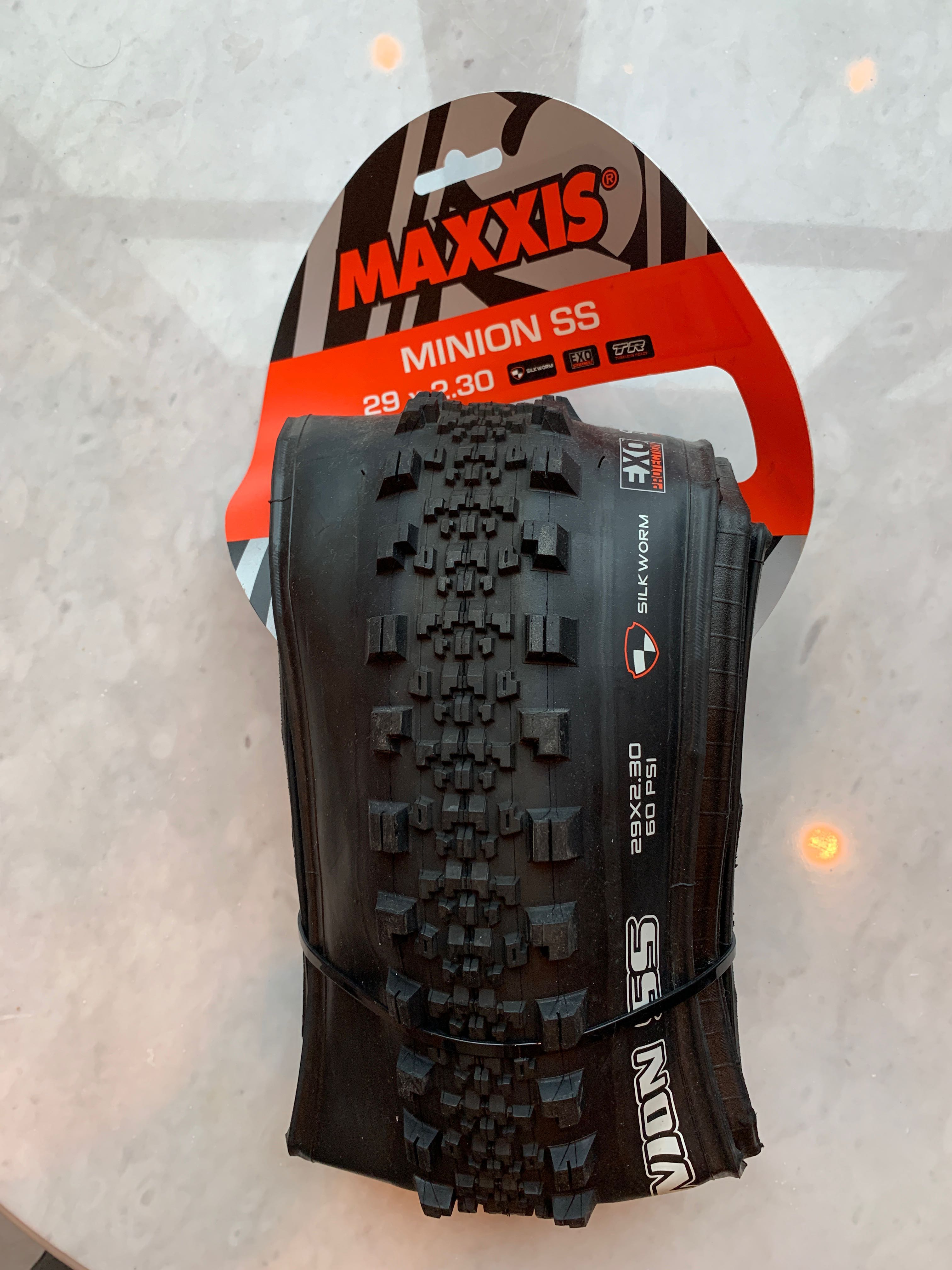 Maxxis minion ss best sale 29 x 2.3
