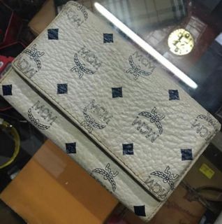 (Category: ) located in . Submitted by matvi (Listing ID 1033432706, Image 1). Description: .