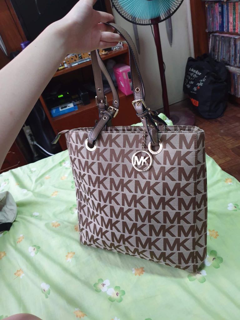 Mk deals bag replica