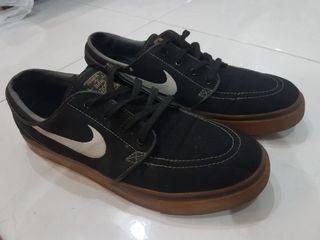 (Category: ) located in . Submitted by syafiqqq (Listing ID 1033412358, Image 1). Description: .
