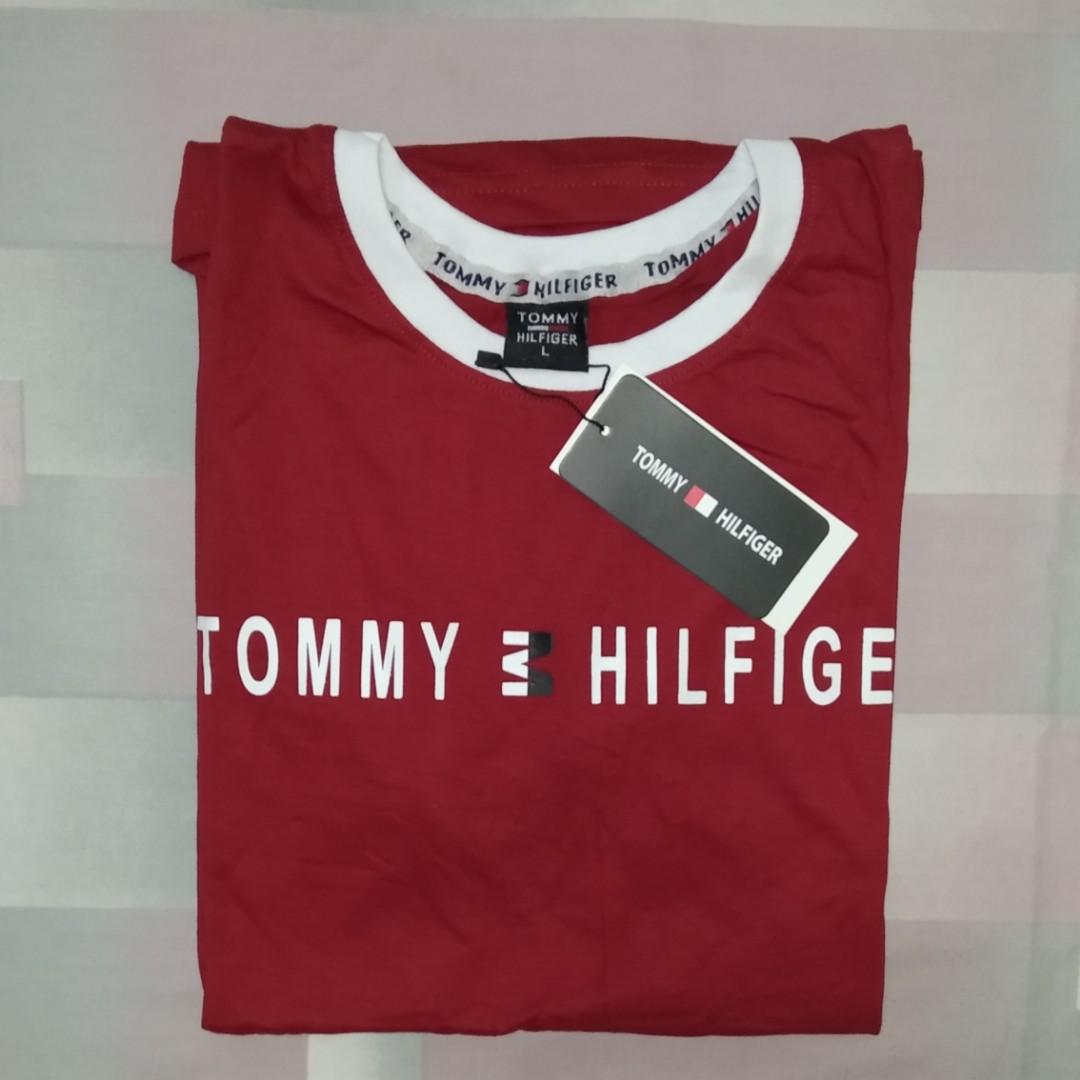 tommy jeans script logo t shirt