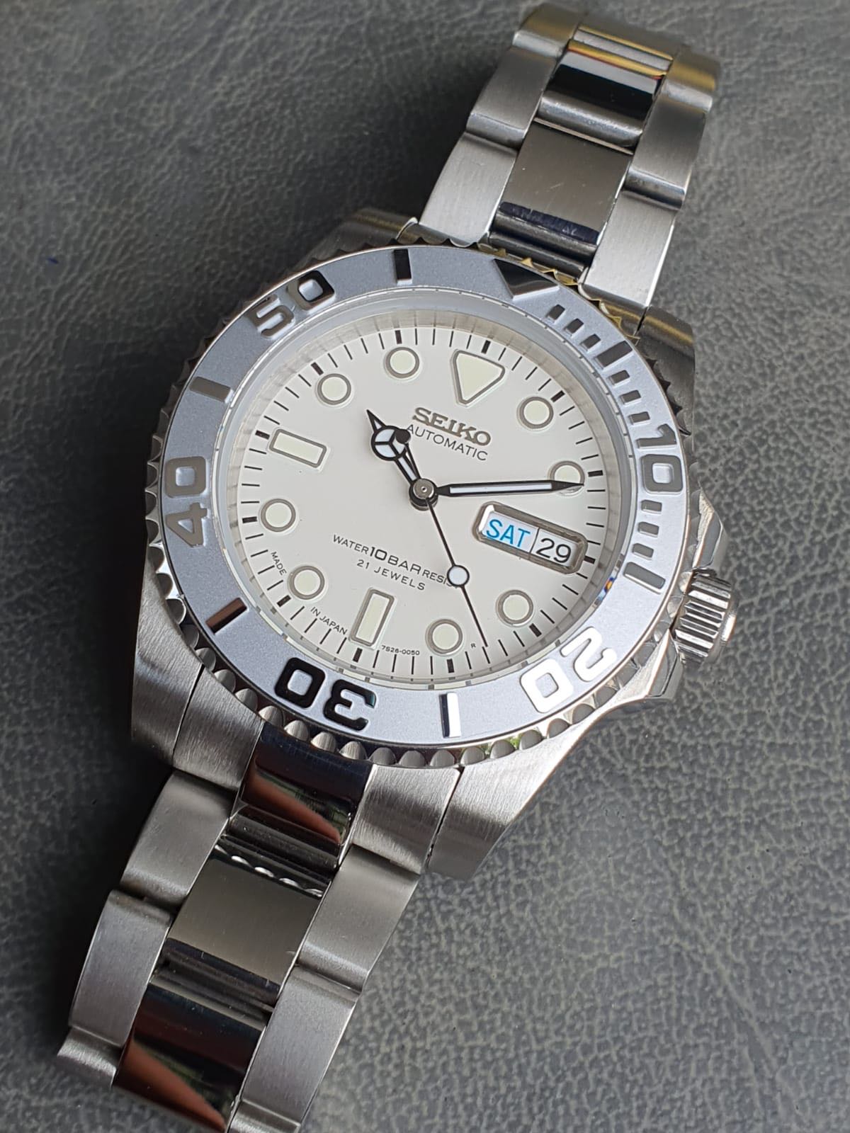 Pearl White Dial Premium Seiko Mod Sub Case, Mobile Phones & Gadgets,  Wearables & Smart Watches on Carousell