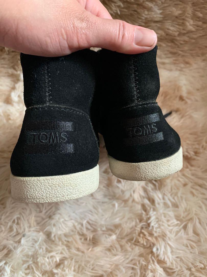 toms sneaker boots