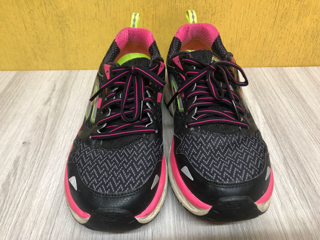 kasut hiking skechers