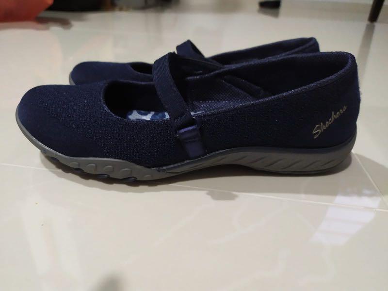 women's active flats