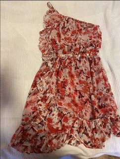 (Category: ) located in . Submitted by jacqi.lo (Listing ID 1033377665, Image 1). Description: .
