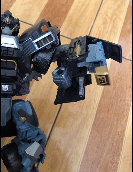 Transformers Dark of the Moon Leader Class Ironhide, Hobbies & Toys