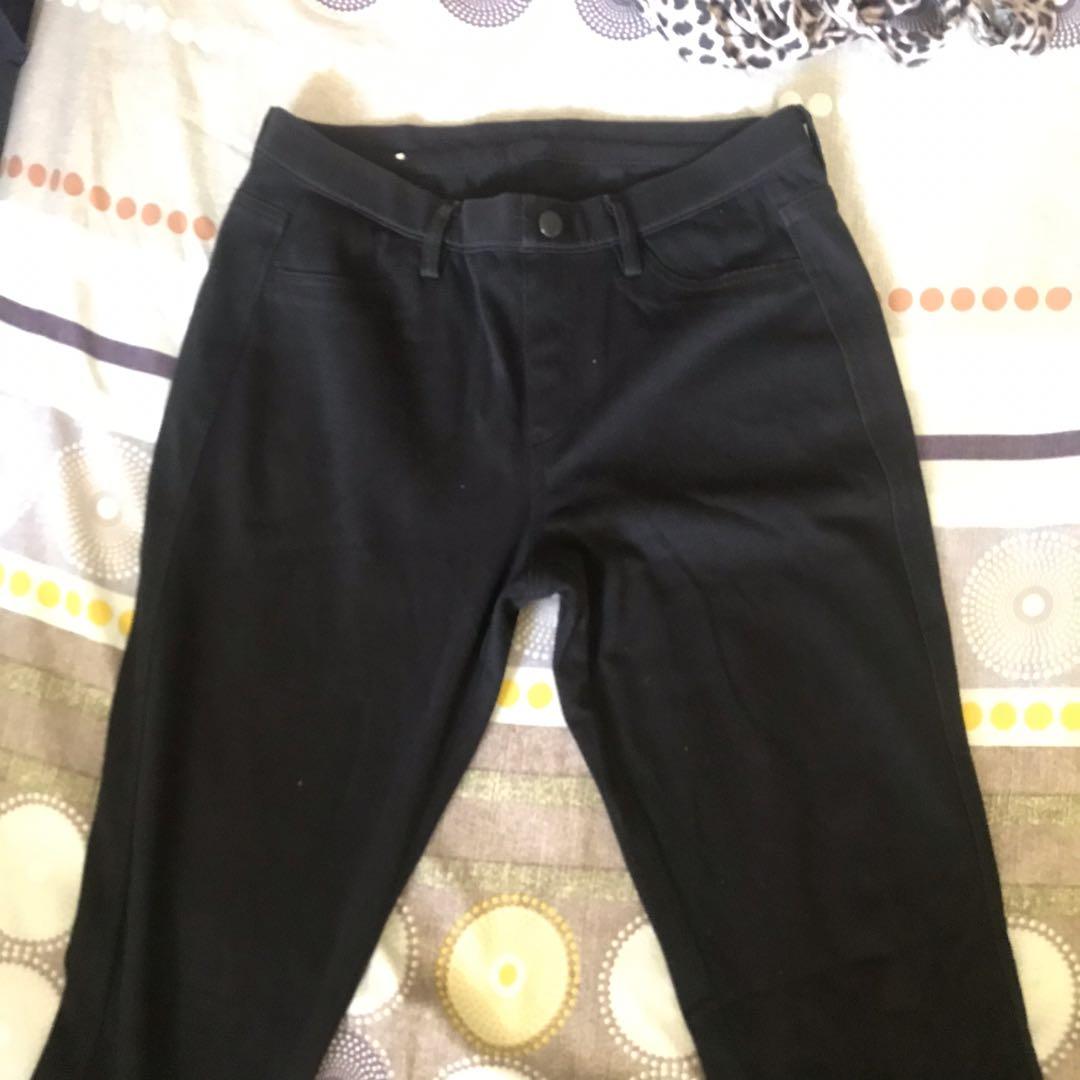 Uniqlo Black Jeggings