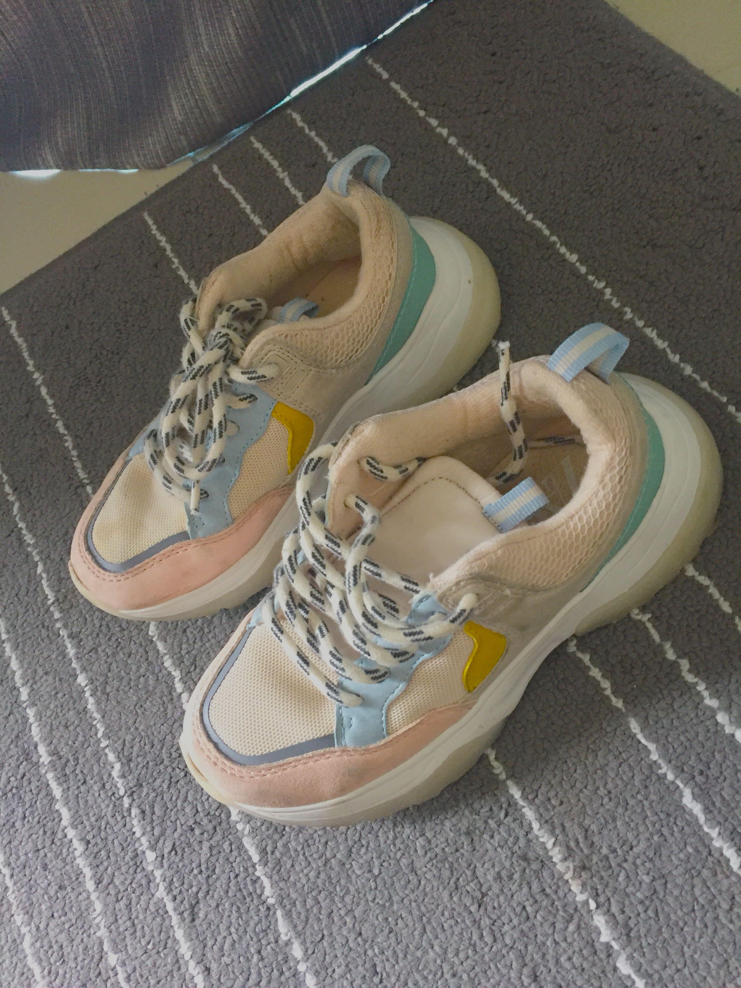 Zara on sale contrasting sneakers