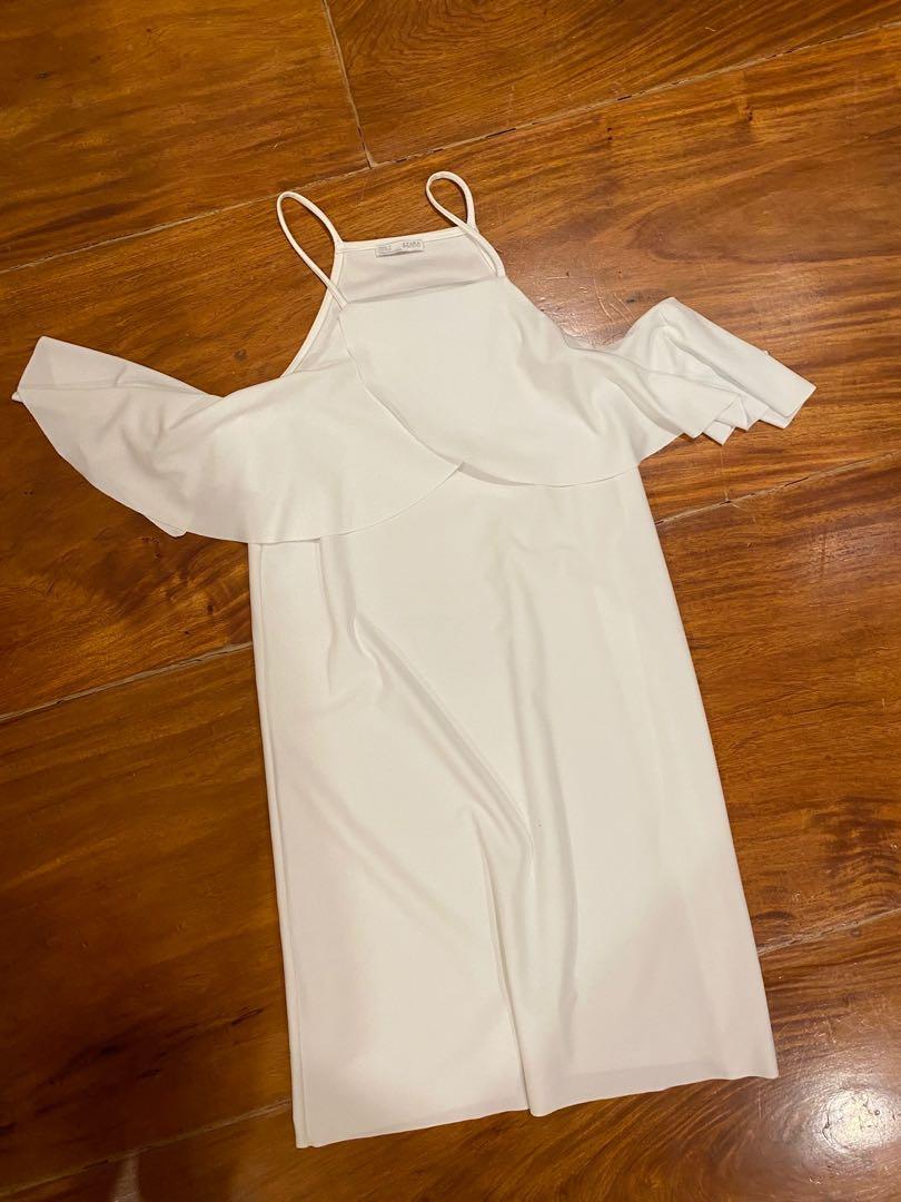 Zara white off shoulder dress (Category: Dresses) located in Quezon City. Submitted by itemswithloveph (Listing ID 1033566213, Image 1). Description: Shipping ‼️J&T, zoom, gogoxpress ‼️ grab/ lalamove/ mr speedy/ angkas shipping fee: may vary based on location and package size 💥Good condition 💥RFS: decluttering 💥MOP: GCASH or BDO .
