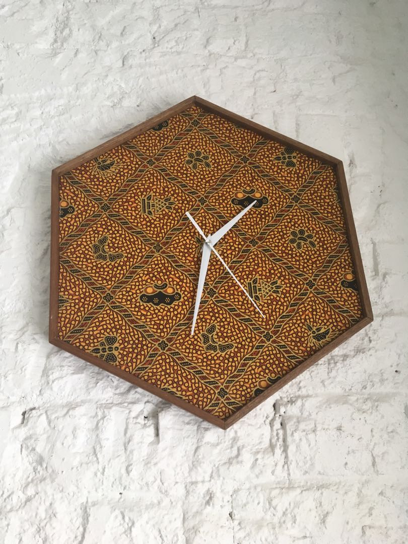 Batik Clock, Hobbies & Toys, Stationery & Craft, Art & Prints on Carousell