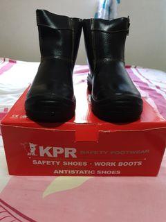 Black Boots