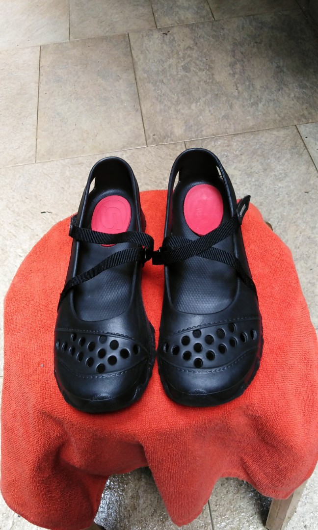 skechers rain shoes