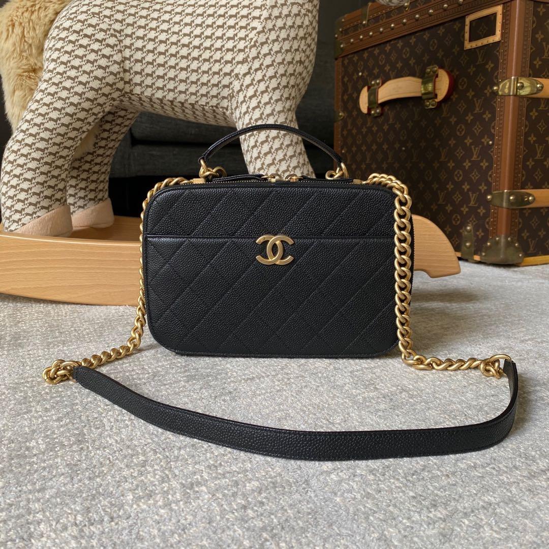 Chanel Chic Affinity Vanity, Luxury, Bags & Wallets on Carousell